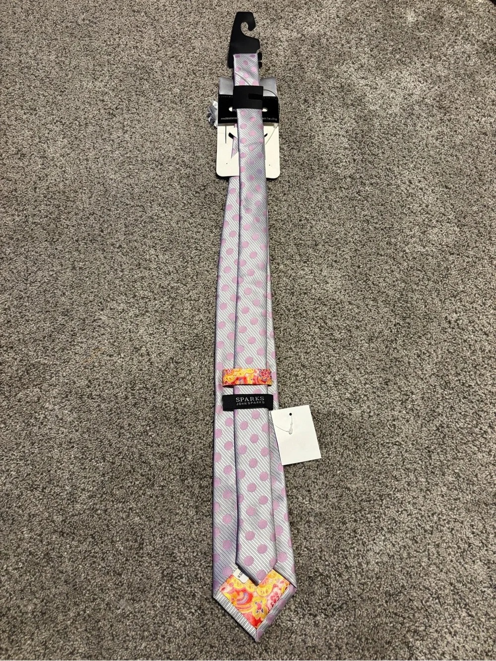 Light lavendar Polka Dot Men's Tie - Unbranded